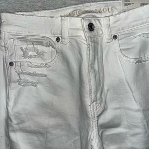 American Eagle Mom Jean - White Denim